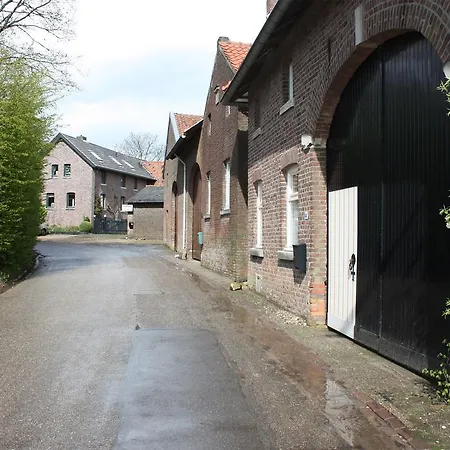 Bed & Breakfast De Kunstkamer Margraten