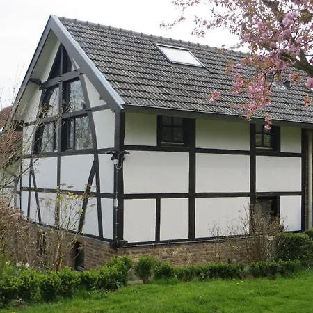 Bed & Breakfast De Kunstkamer Margraten